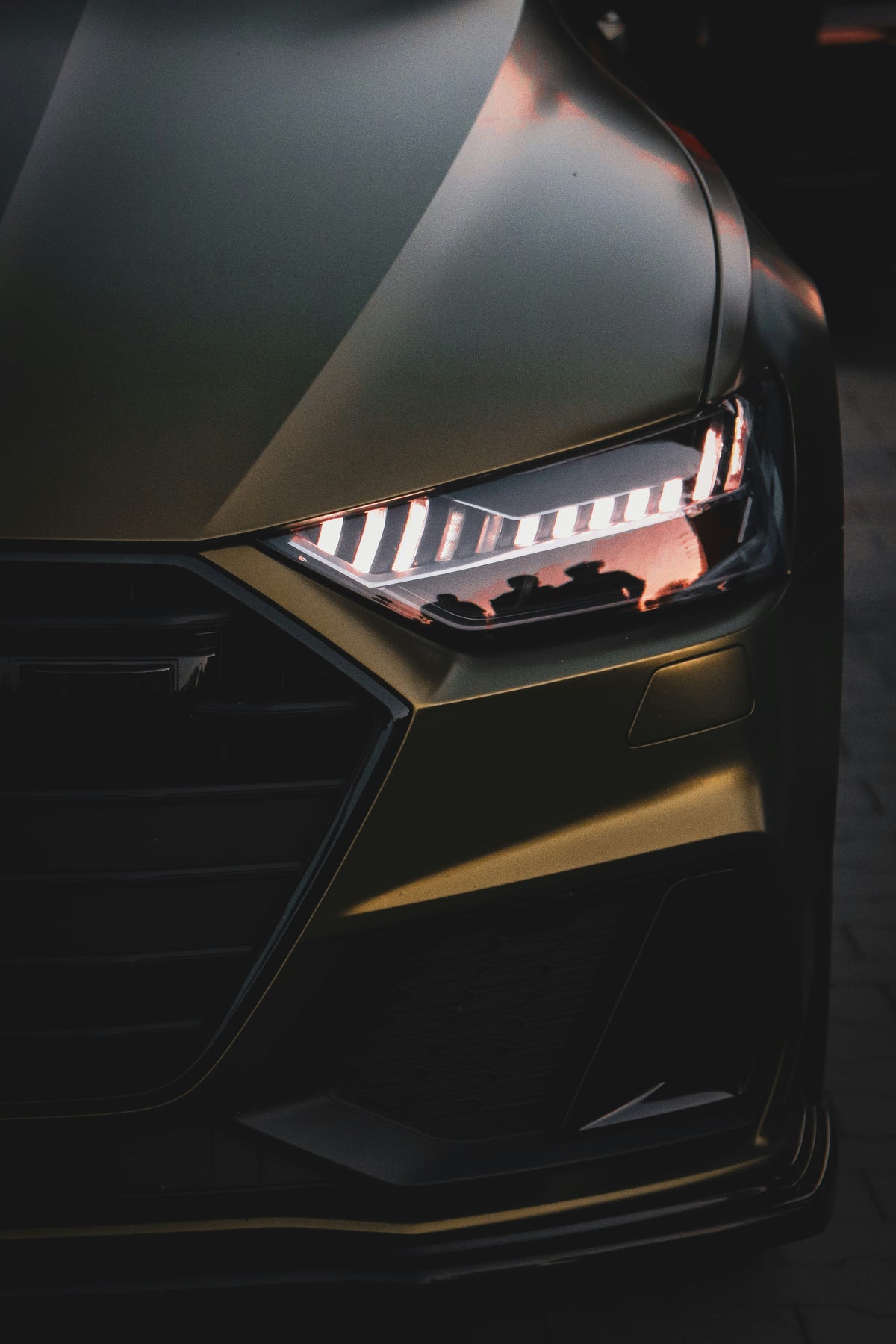 Matrix Headlight Activation for Audi